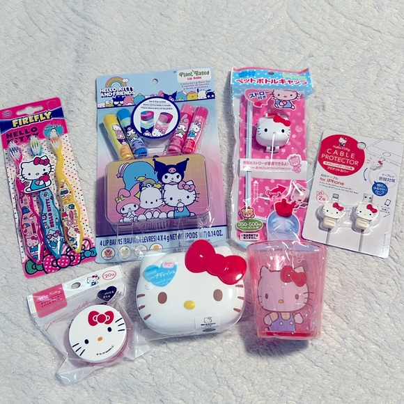 Hello Kitty Bundle - Picture 2 of 14